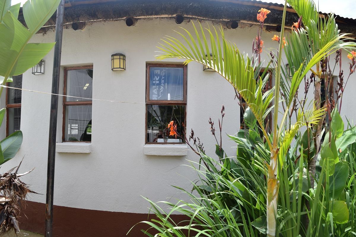 Sheri'S Lodge & Backpackers جراسكوب المظهر الخارجي الصورة